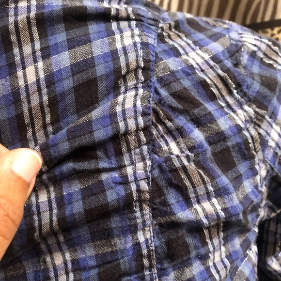 Blue flannel plaid button down top - Picture 5 of 5